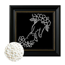 Lade das Bild in den Galerie-Viewer, Partial Pearl Painting mit Rahmen -27x27cm