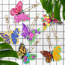 Lade das Bild in den Galerie-Viewer, 6pcs DIY Diamond Painting Schlüsselanhänger - Schmetterling