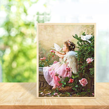 Lade das Bild in den Galerie-Viewer, Niedlicher Engel - voller runder Diamant - 30x40cm