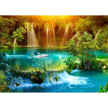 Lade das Bild in den Galerie-Viewer, Wald Schwan See - volle Diamant-Malerei - 40x30cm