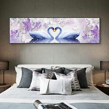 Lade das Bild in den Galerie-Viewer, Schwan Liebe - voller runder Diamant - 80x30cm