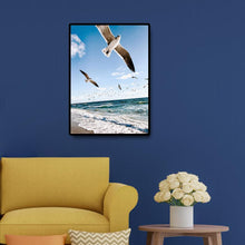 Lade das Bild in den Galerie-Viewer, Fliegende Möwe - voller runder Diamant - 30x40cm
