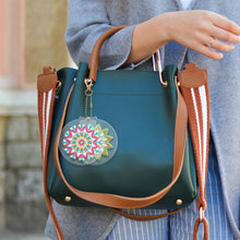 Lade das Bild in den Galerie-Viewer, 2 Stück/Satz Mandala beidseitig Schlüsselanhänger