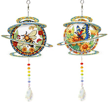 Lade das Bild in den Galerie-Viewer, 2 Stk./Set Kolibris und Schmetterlinge - Sonnenfänger Fensterhänger Diamant-Windspiel
