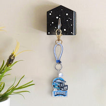 Lade das Bild in den Galerie-Viewer, NFL-Doppelseitiger Drill-Diamant-Schlüsselanhänger

