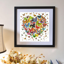 Lade das Bild in den Galerie-Viewer, SchmetterlingHerz - voller runder Diamant - 30x30cm
