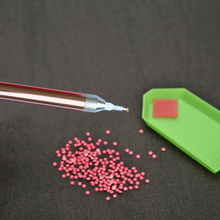 Lade das Bild in den Galerie-Viewer, 5D DIY leuchtender Stift Handwerk Werkzeugkasten
