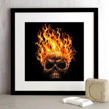 Lade das Bild in den Galerie-Viewer, Flaming Schädel - volle Diamant-Malerei - 30x30cm
