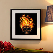 Lade das Bild in den Galerie-Viewer, Flaming Schädel - volle Diamant-Malerei - 30x30cm
