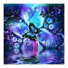 Lade das Bild in den Galerie-Viewer, Schmetterling - voller runder Diamant - 30x30cm
