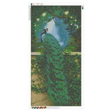 Lade das Bild in den Galerie-Viewer, Pfau - voller runder Diamant - 50x95cm
