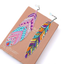 Lade das Bild in den Galerie-Viewer, DIY Diamond Painting-Feather Lesezeichen
