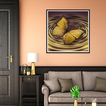 Lade das Bild in den Galerie-Viewer, Schmetterling - voller runder Diamant - 30x30cm
