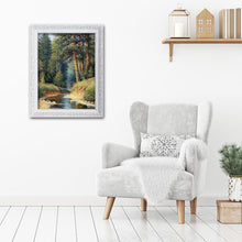Lade das Bild in den Galerie-Viewer, Waldstrom - volle Diamant-Malerei - 30x40cm
