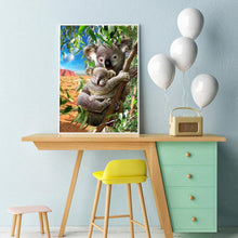 Lade das Bild in den Galerie-Viewer, Süße Koala - voller runder Diamant - 30x40cm
