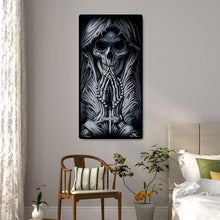 Lade das Bild in den Galerie-Viewer, Skelett beten - voller runder Diamant - 45x85cm
