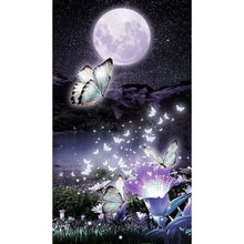 Lade das Bild in den Galerie-Viewer, Mondlicht-Schmetterlings- Vollbild Diamond Painting-40x70cm
